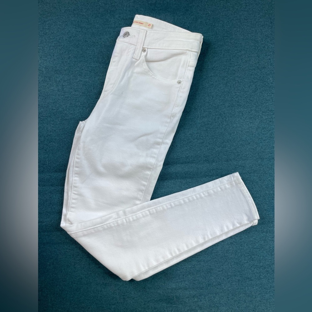 Levi’s High Rise Skinny Jeans